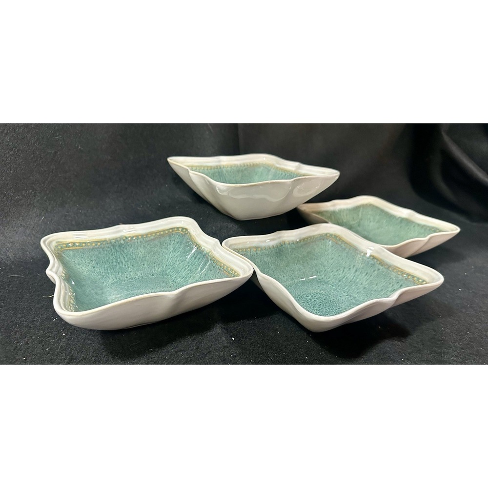 ROSCHER Set Of 4Hobnail Bead Distressed Green Cream Scalloped Square Soup Cereal